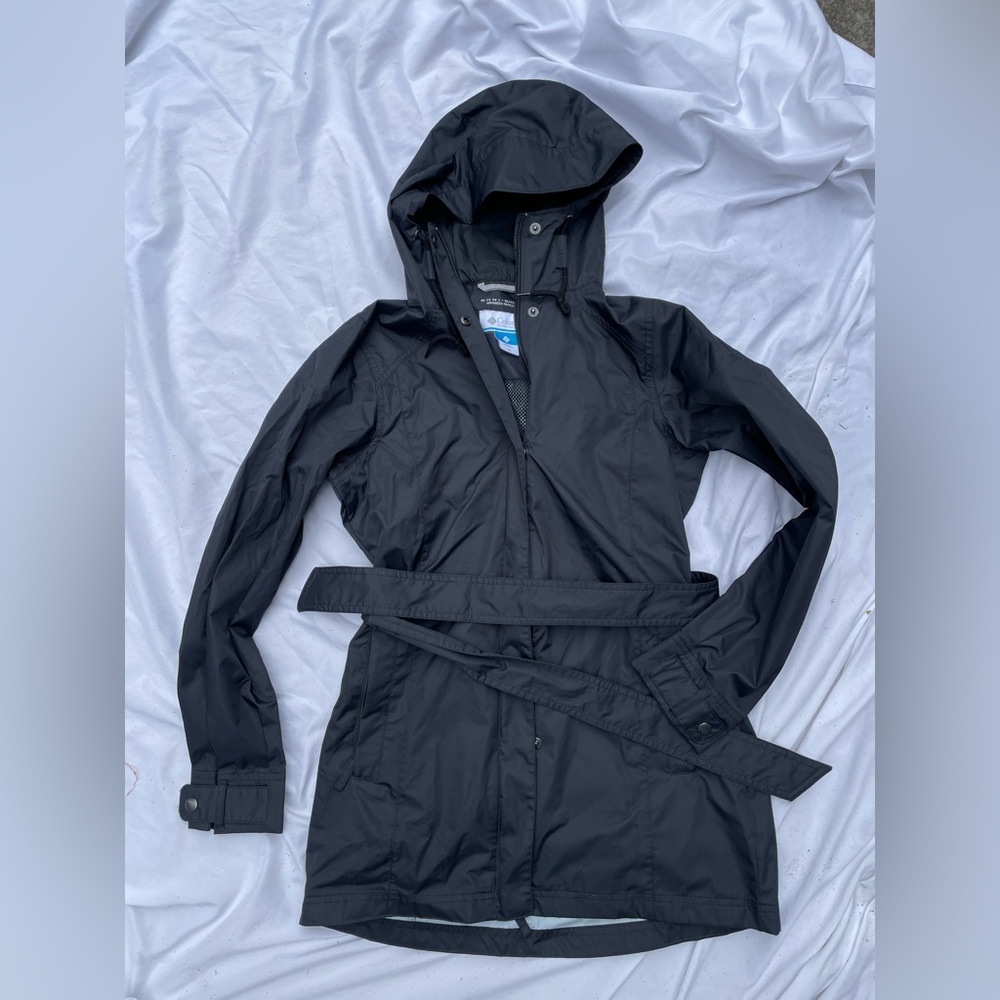 Columbia black long belted raincoat women’s XS
